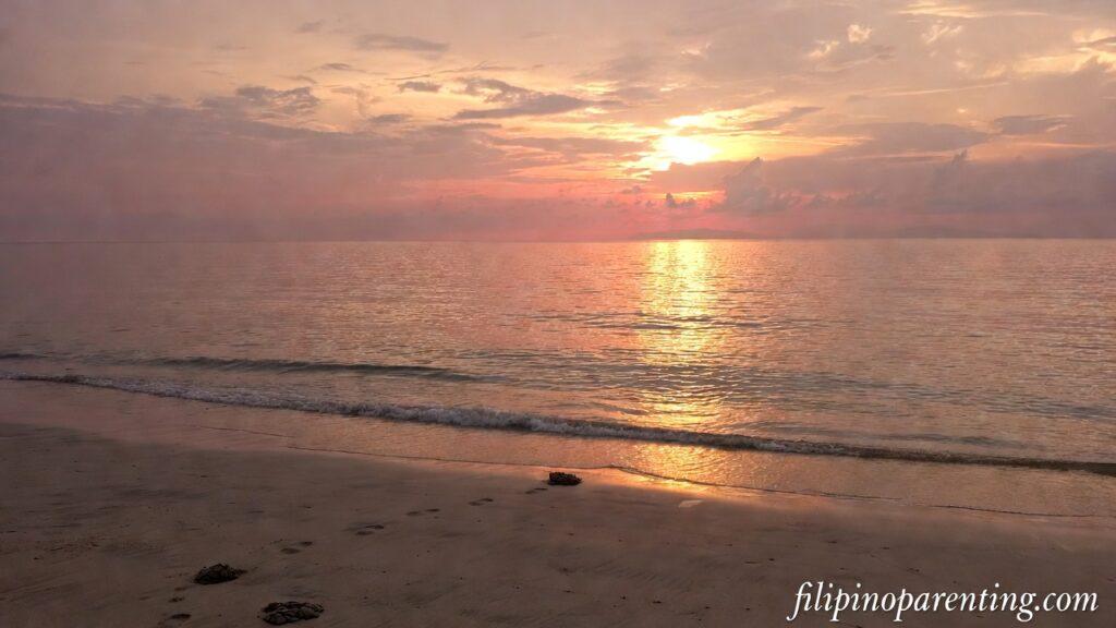 Tagalog Quotes Embracing New Chapters Beginnings: 5 Bold Truths for Starting Over A sunrise over the ocean representing Tagalog Quotes Embracing New Chapters Beginnings.