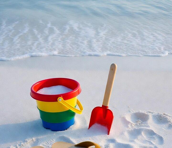 A sandcastle bucket and shovel used for Tagalog beach words.